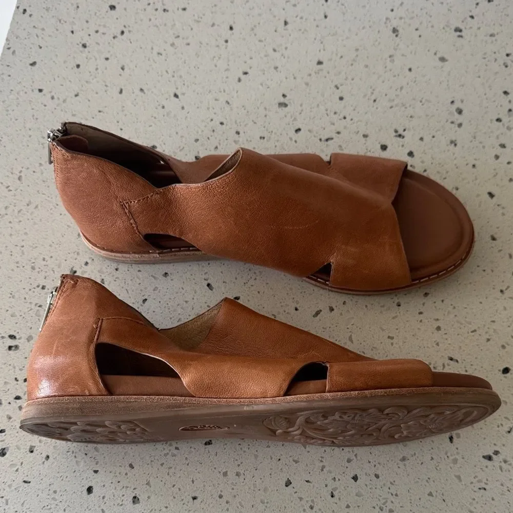 Sofft Cognac Brown Leather Sandals Open Toe Casual Comfortable Women’s Size 10M